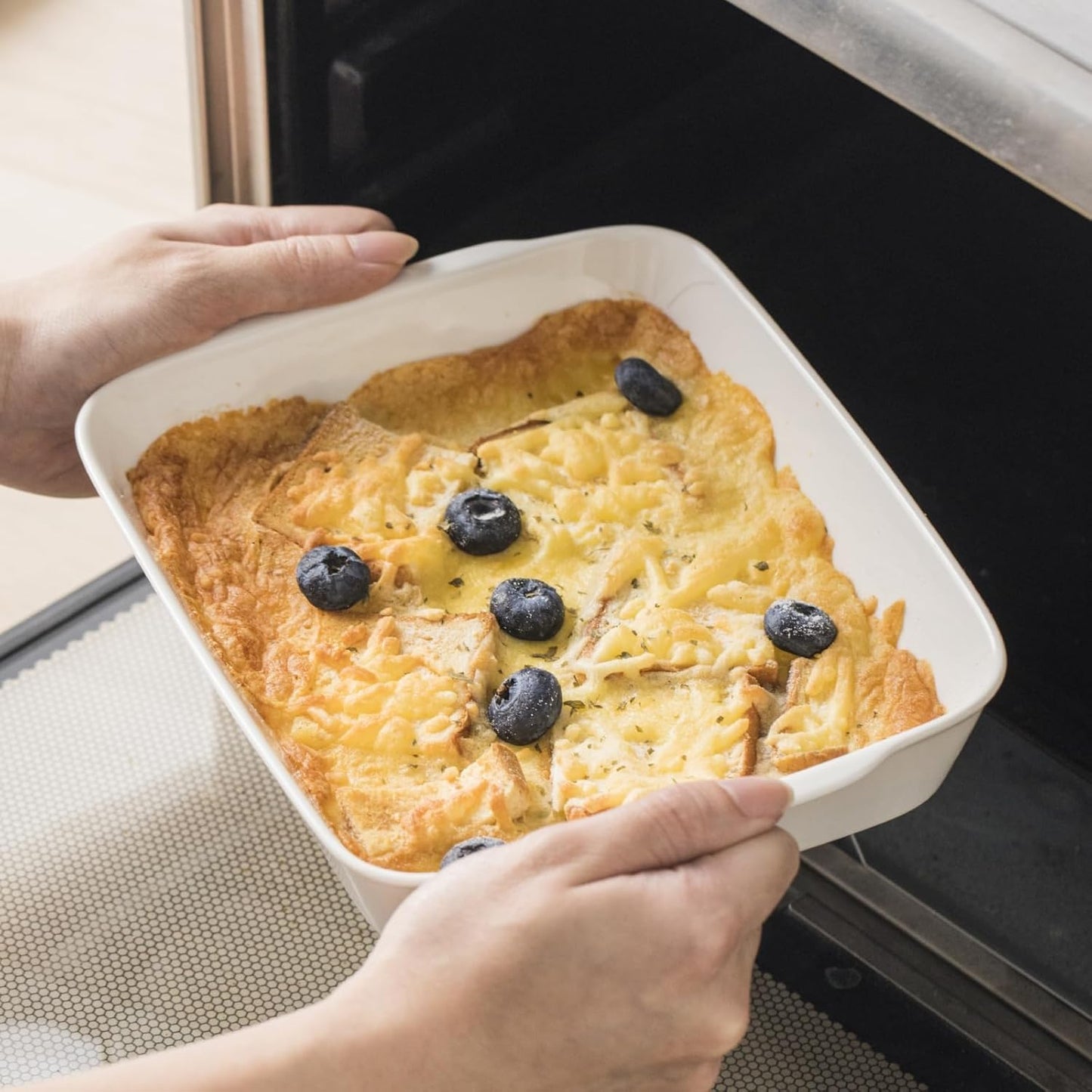 1.2 QT White Casserole Dish,Small Ceramic Baking Dish, Lasagna Pan for Oven, Bakeware for Baking, Kitchen Decor, Microwave Oven Safe, Dinner Party (5.9" x 10.2")