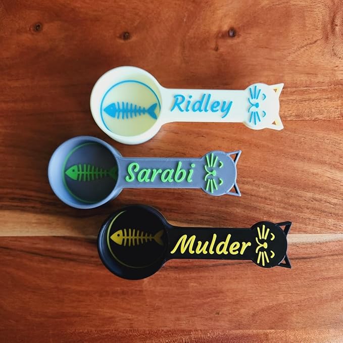 Personalized Cat Food Scoop, Cat Food Measuring Cup with Name, Kibble Scoop (16 oz - 2 cups)