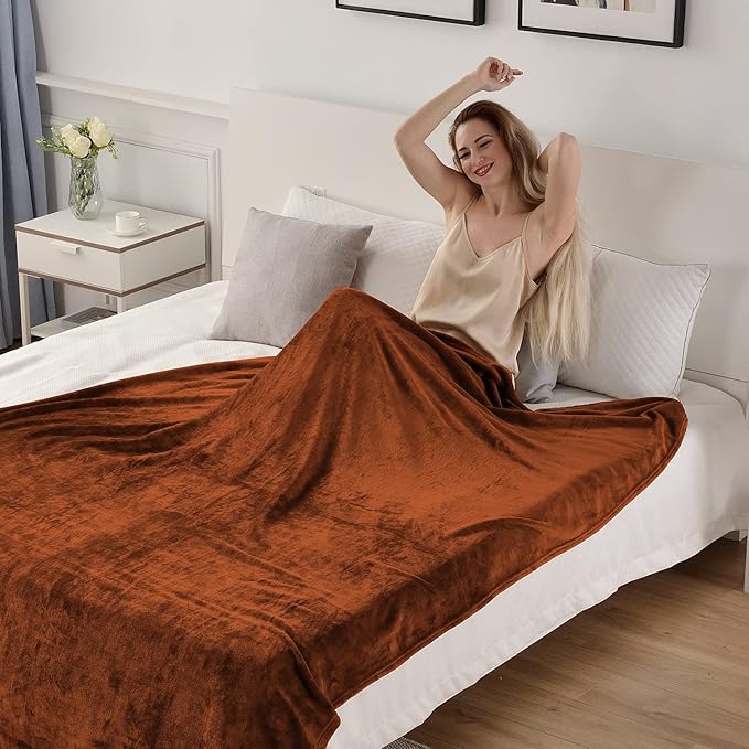 SOCHOW Flannel Fleece Blanket Twin Size, All Season Lightweight Super Soft Cozy Blanket for Bed or Couch, Caramel(60inch X80'')