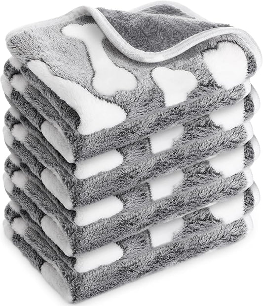 Reginary 4 Pcs Waterproof Guinea Pig Blankets Washable Small Animal Fleece Bedding Absorbent Guinea Pig Cage Liners Reusable Pet Pee Pad Sleep Mat for Hamster Ferret (Gray Bones,24 x 16 Inch)